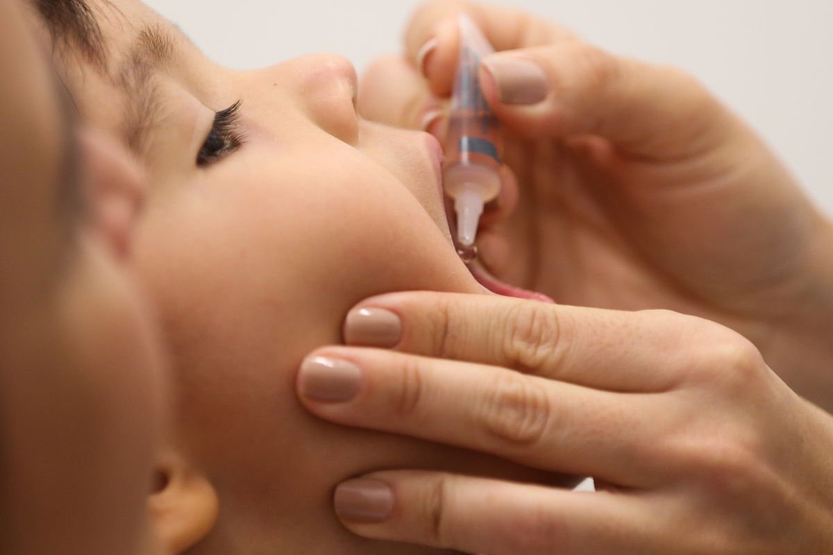 Apesar de prorrogação da campanha, cobertura vacinal contra poliomielite segue baixa