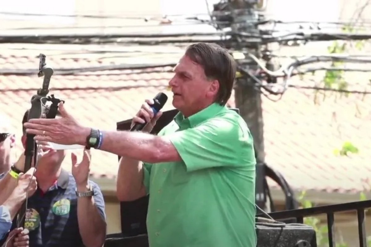 Se for eleito, Bolsonaro diz que indicará ministros contra aborto ao STF