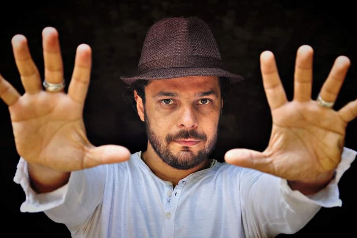 Carlinhos Brown, Margareth Menezes e Charles Theone se unem em novo single 'Madalena Abençoar'