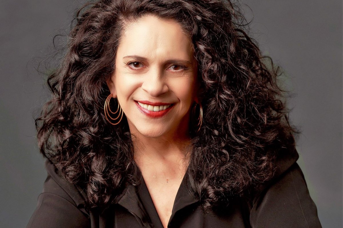 Gal Costa passa por cirurgia e adia shows!