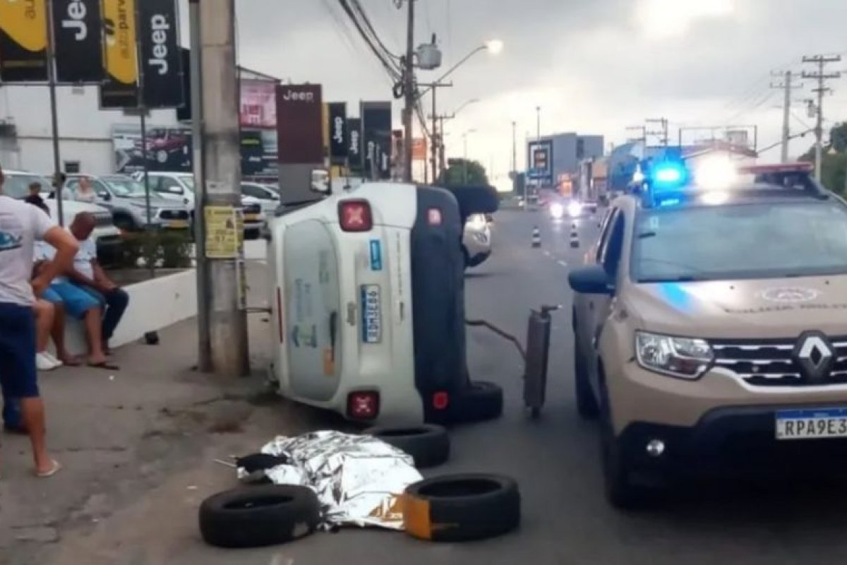 Motorista que conduzia carro da Prefeitura de Salvador morre em acidente na RMS