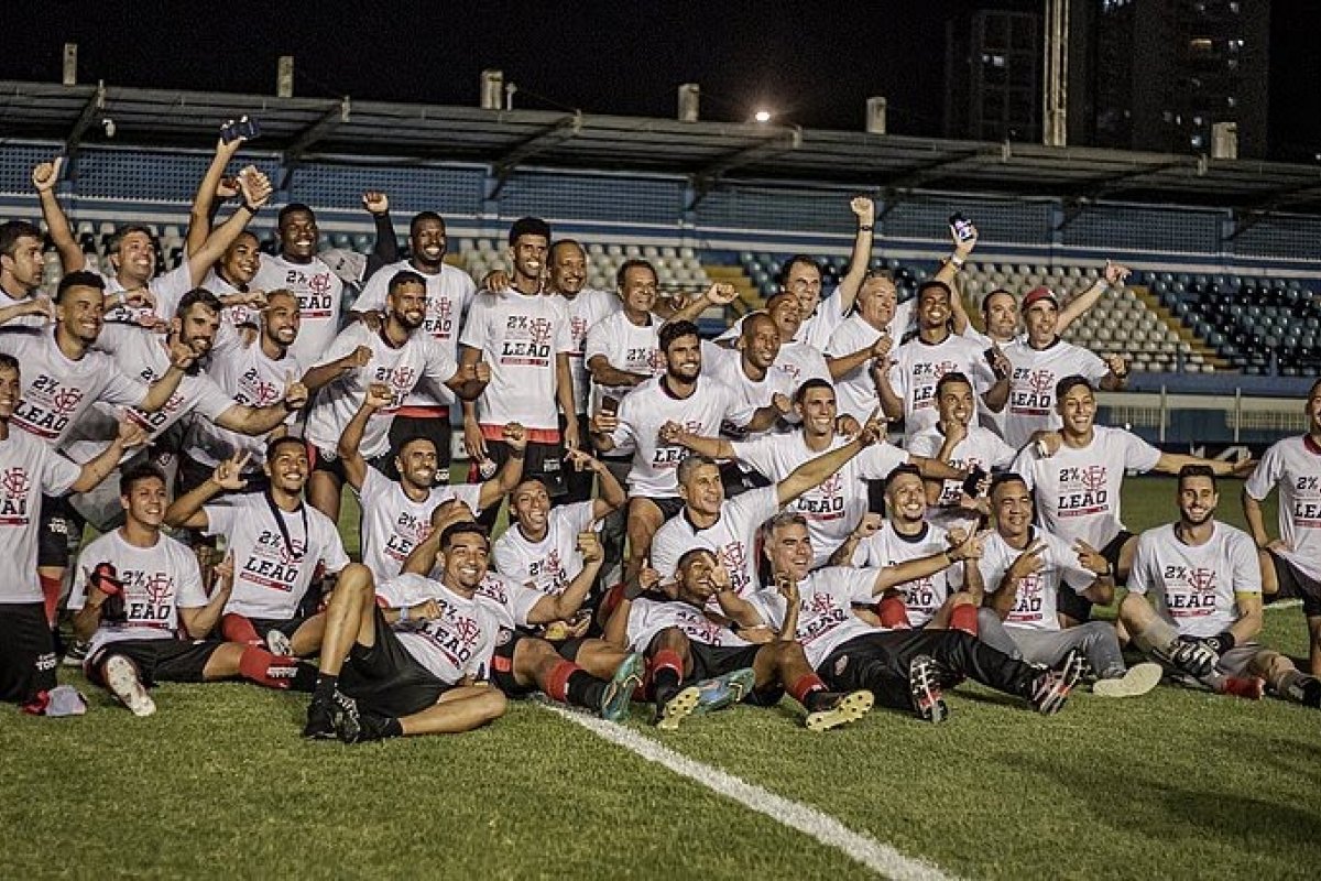 Vitória abre as portas do Barradão com trio elétrico para a torcida neste domingo (25)