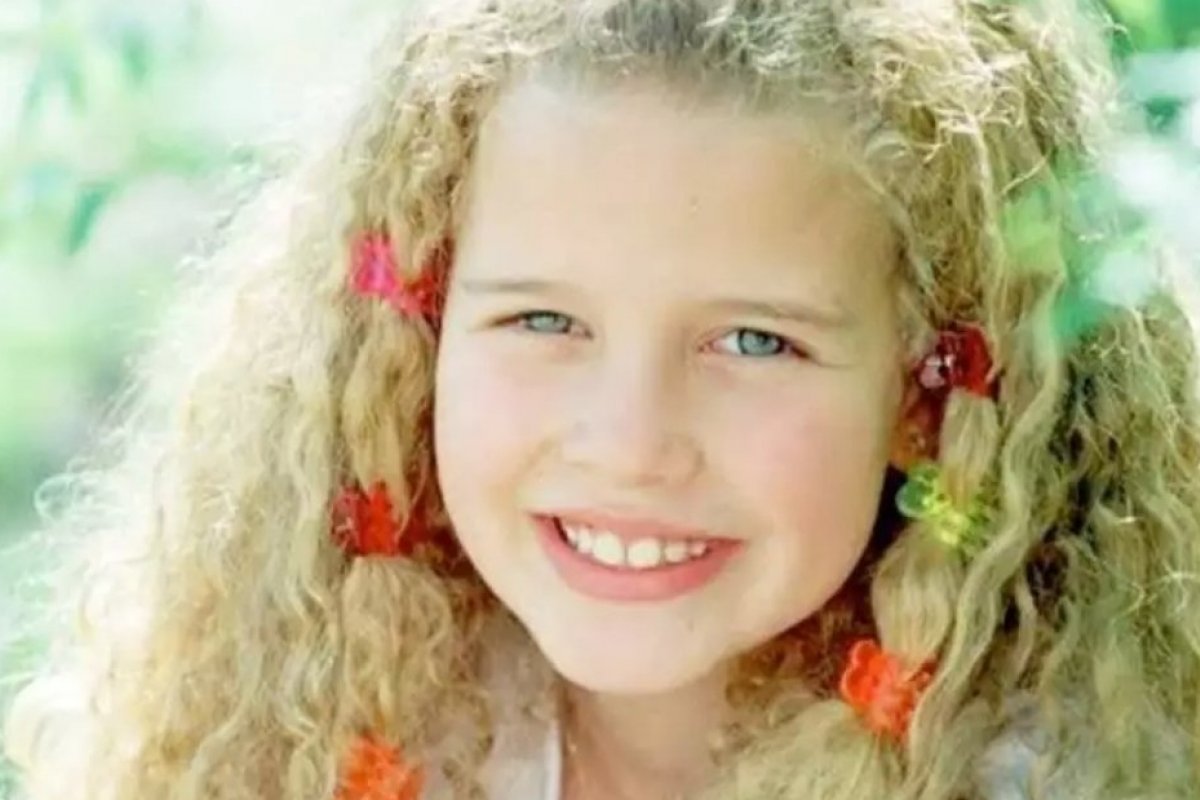 Ela cresceu! Ex-atriz mirim da Turma do Didi aparece seminua