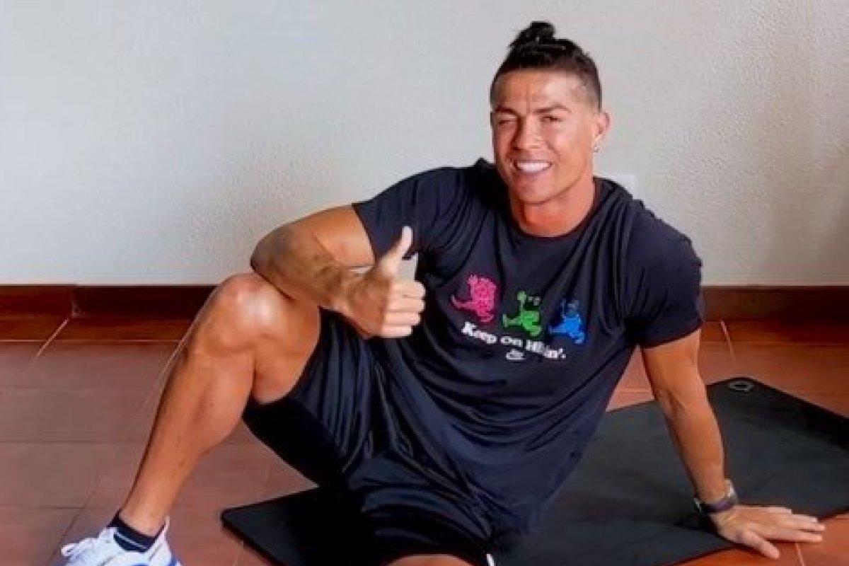 Mãe de garoto agredido por CR7 volta a criticar português