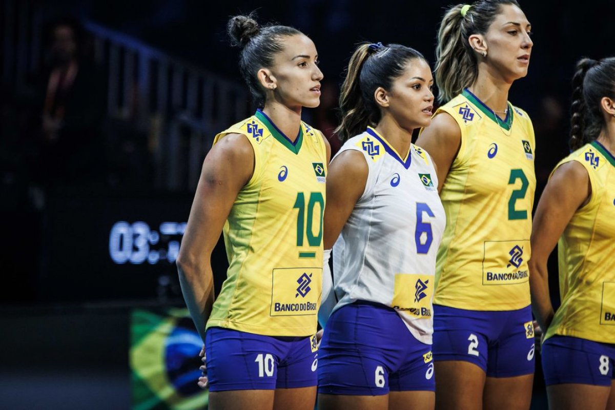 Brasil vence Argentina e mantém invencibilidade no Mundial de Vôlei