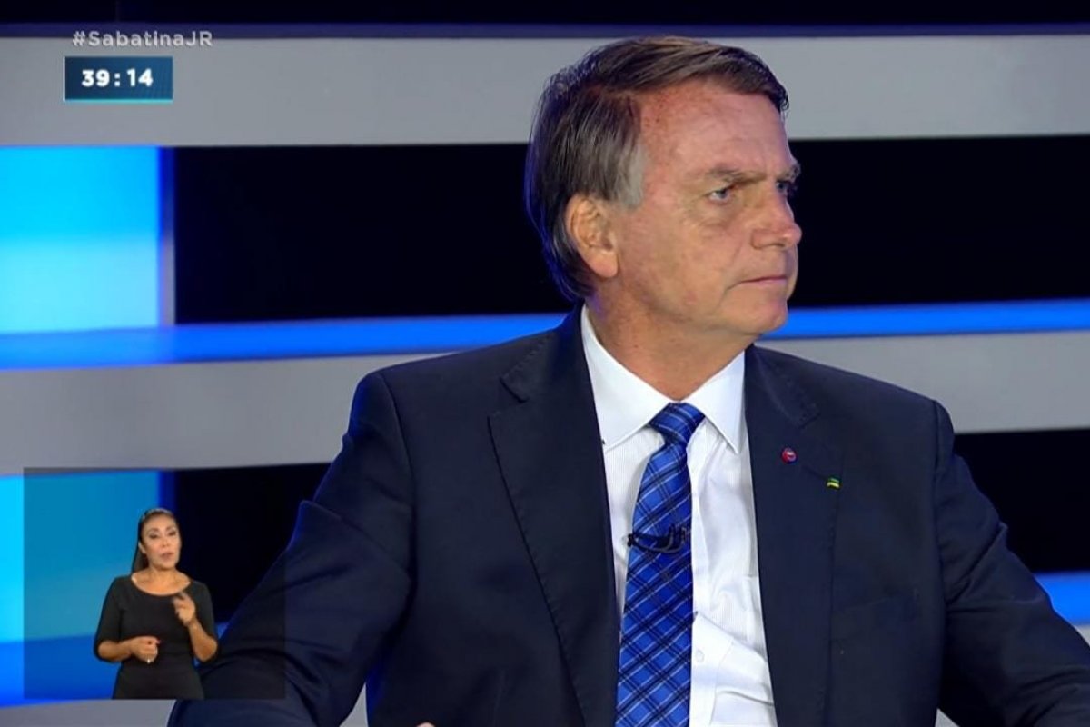 “Lula e Dilma quase quebraram a Petrobrás”, diz Bolsonaro em Sabatina a RecordTV