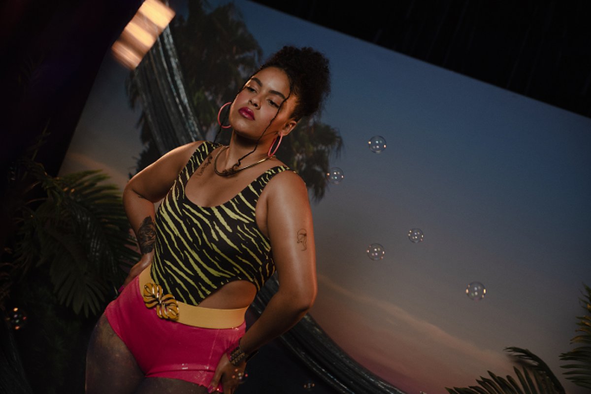 Rachel Reis lança “Meu esquema”, seu álbum de estreia!