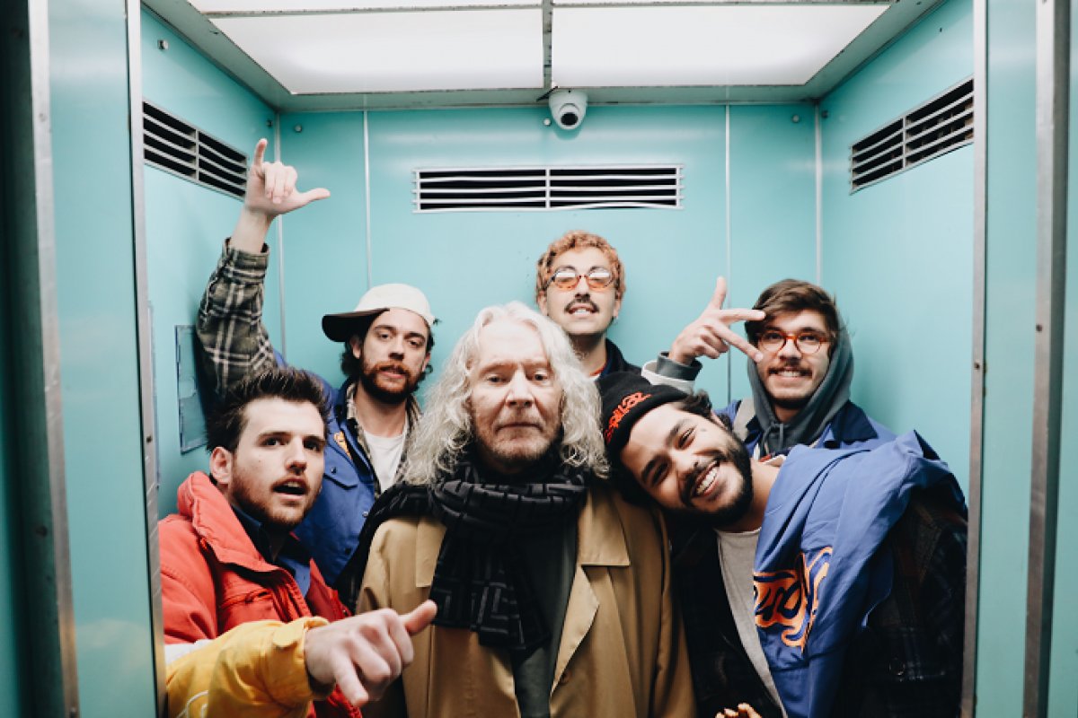 Jovem Dionísio lança música com seu ídolo, Marcos Valle!