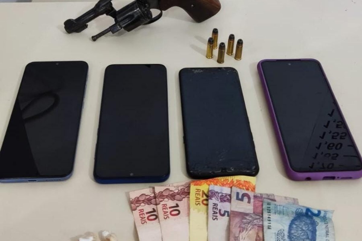 Procurado pela justiça por homicídio, homem é preso após cometer assaltos em Vitória da Conquista