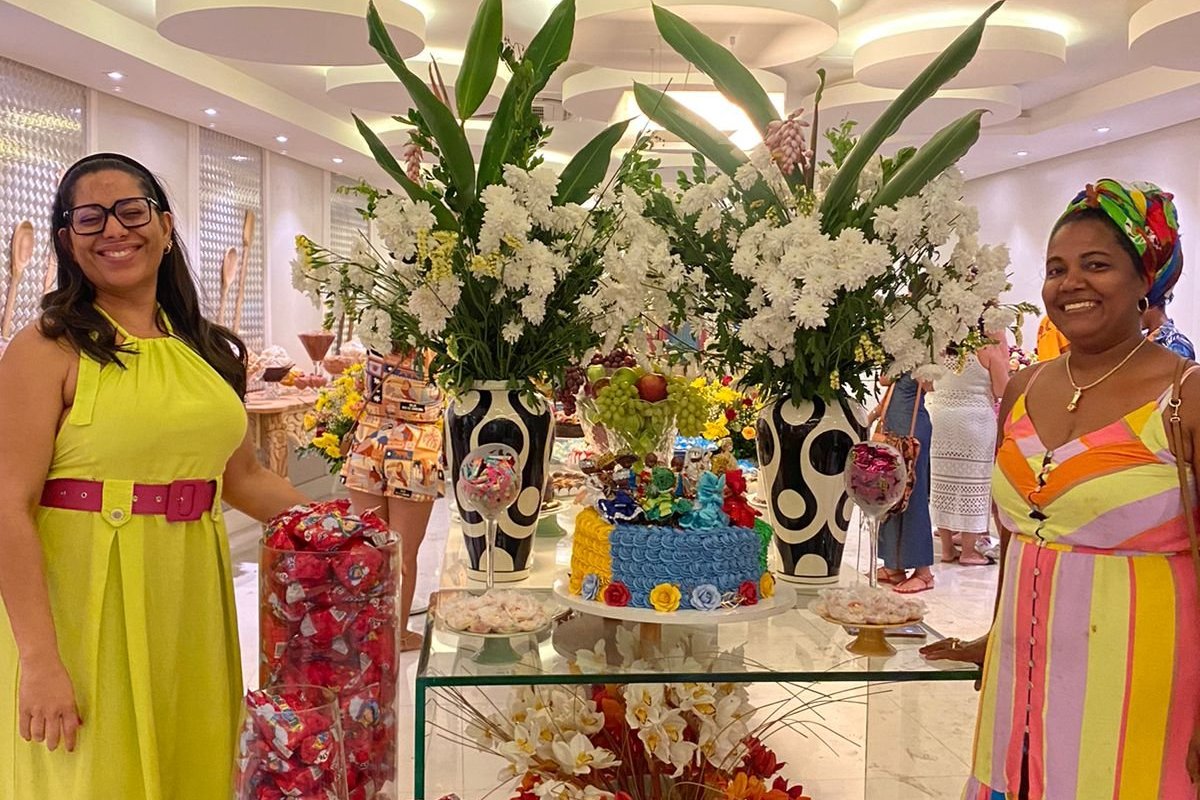 Filhos de Cira do Acarajé mantêm tradição do caruru de São Cosme e Damião em Itapuã