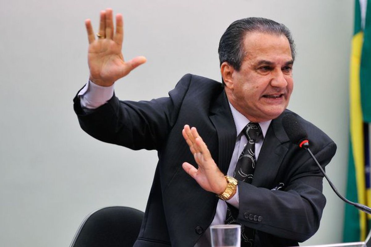 "Que Deus dê uma travada nisso por mais de 8 horas", diz Malafaia sobre sistema de contagem de votos