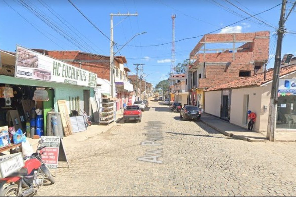 Homem que matou ex-sogro a golpes de faca em Dário Meira é condenado a 16 anos de prisão