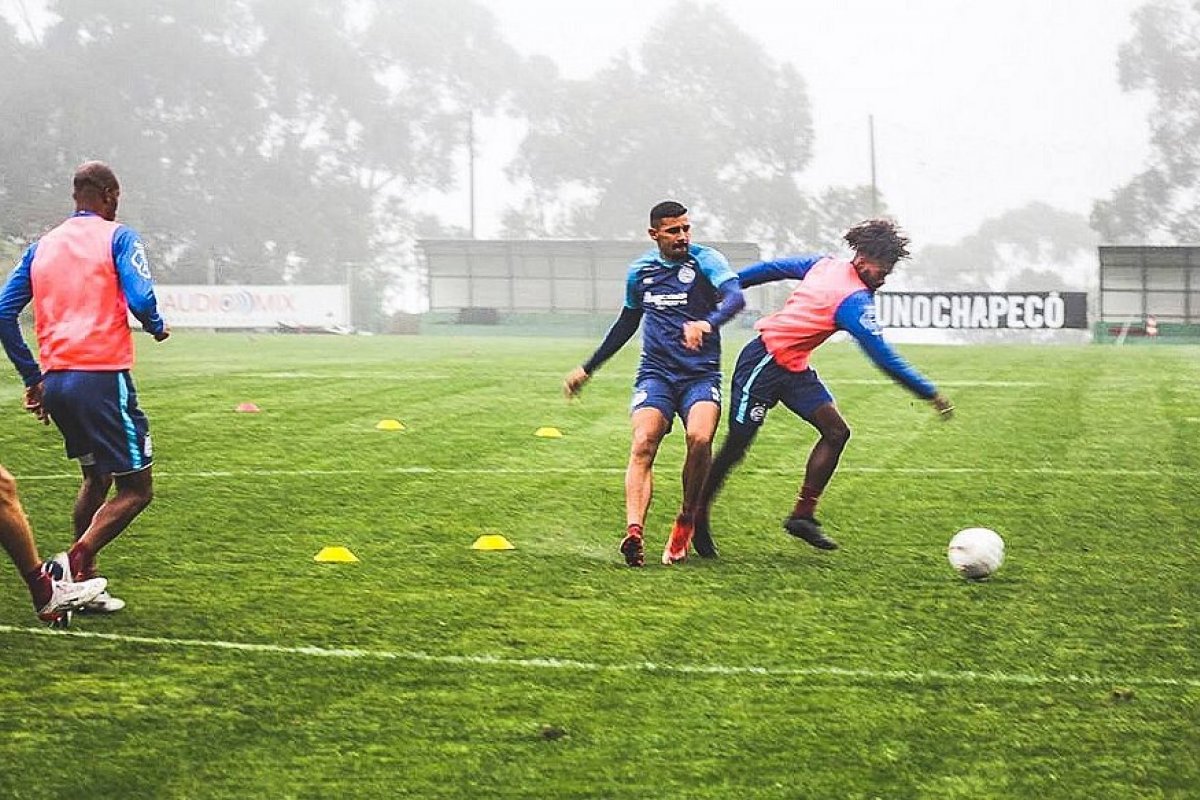 Série B: Em busca de bom retrospecto fora de casa Bahia enfrenta Chapecoense nesta sexta-feira (30)