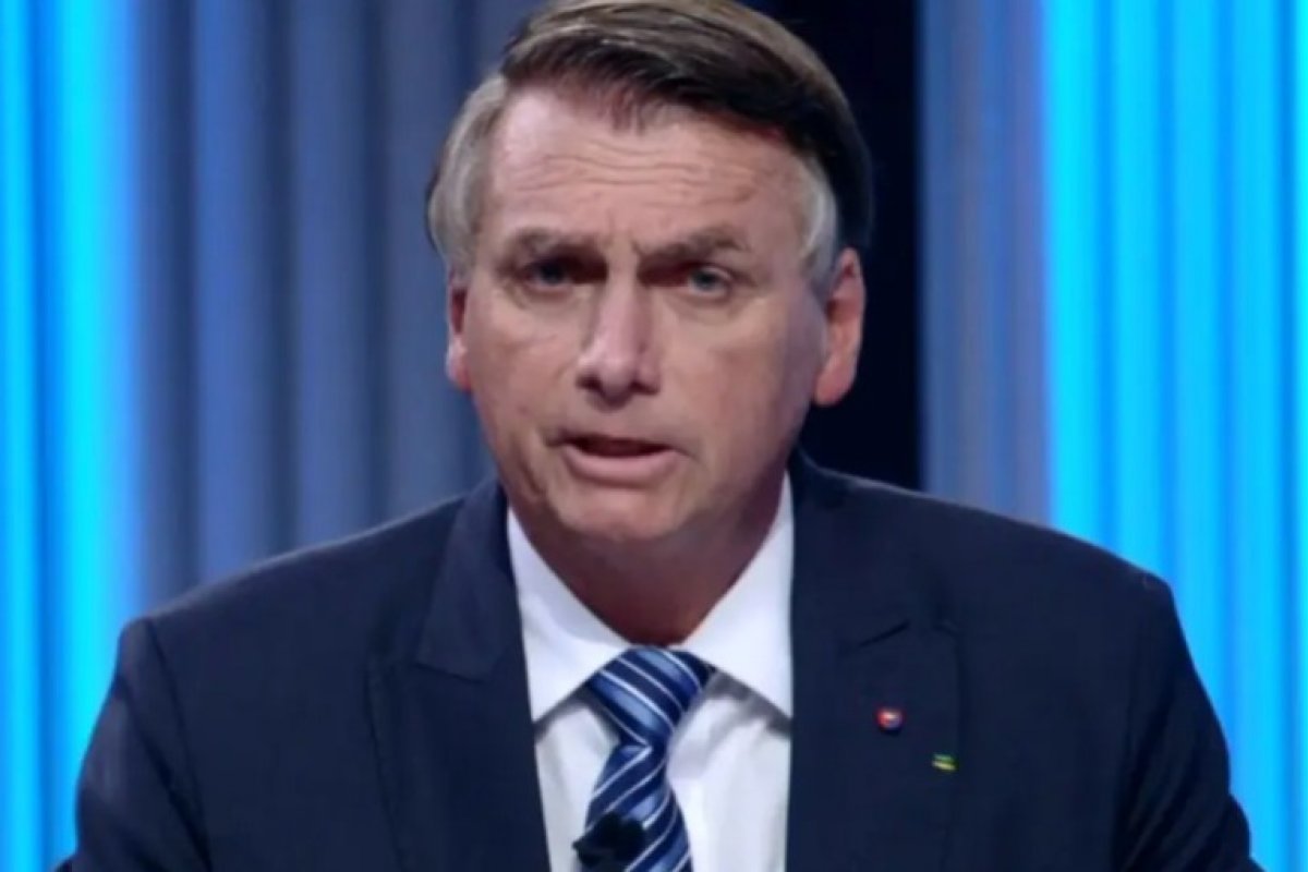 Bolsonaro diz que faltou tempo para discutir propostas em debate na Globo