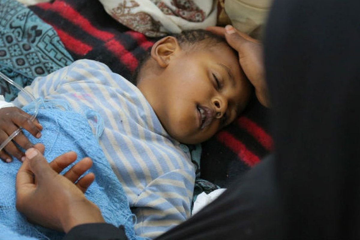 Surtos de cólera aumentam no mundo em 2022, diz OMS