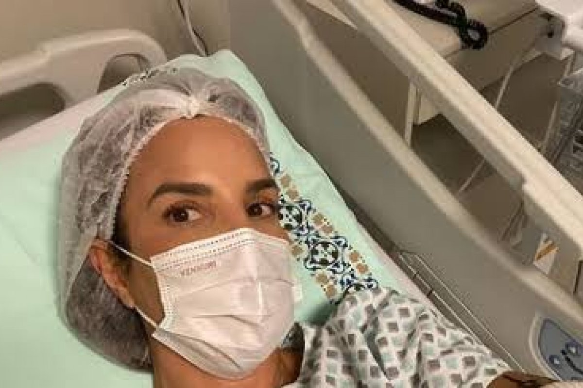 Após desmaios, Ivete Sangalo para no hospital!
