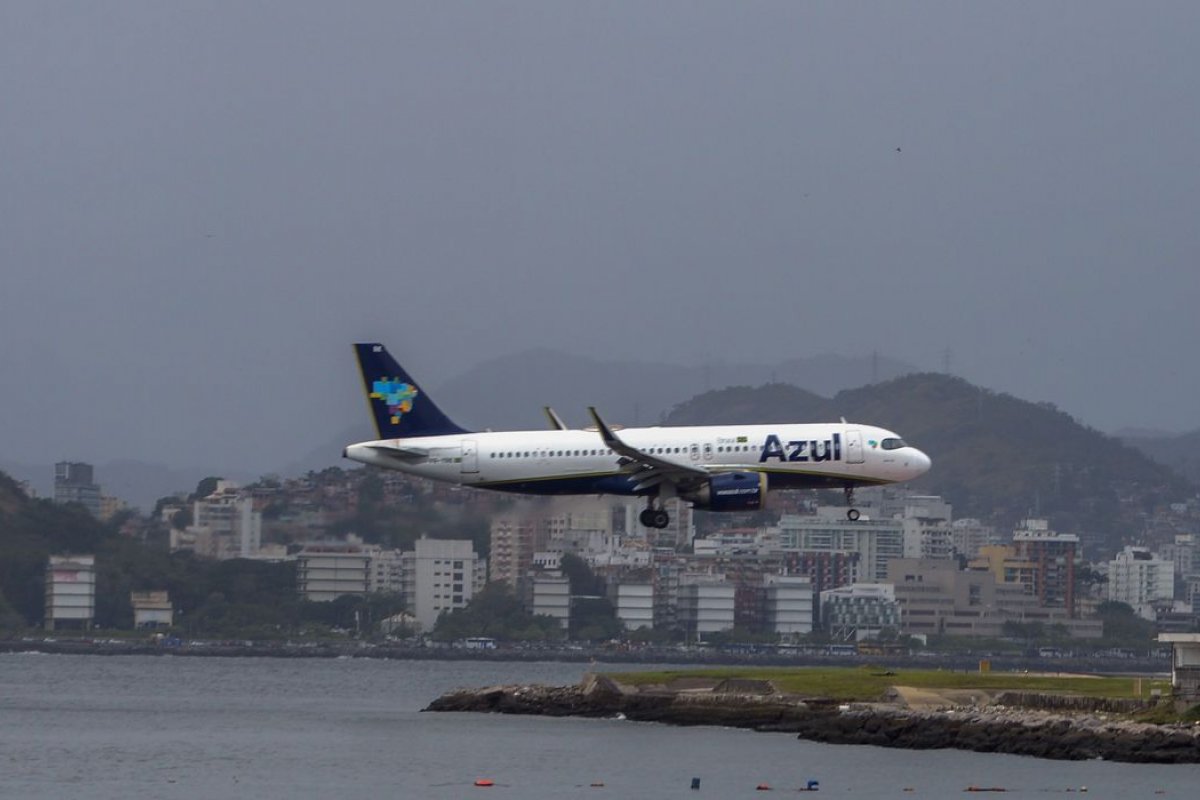 Petrobras anuncia terceira redução no preço da querosene de aviação