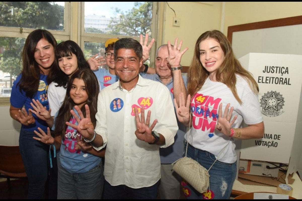 Vídeo: ACM Neto vota em Salvador e diz ter chegado "com consciência de dever cumprido"
