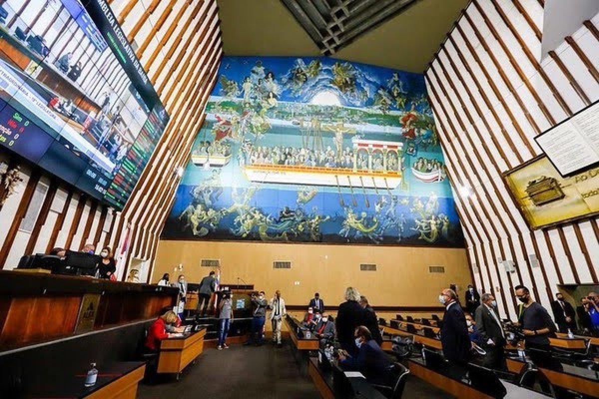 Eleições: 13 mulheres são eleitas para ocupar cargos de deputada federal e estadual na Bahia