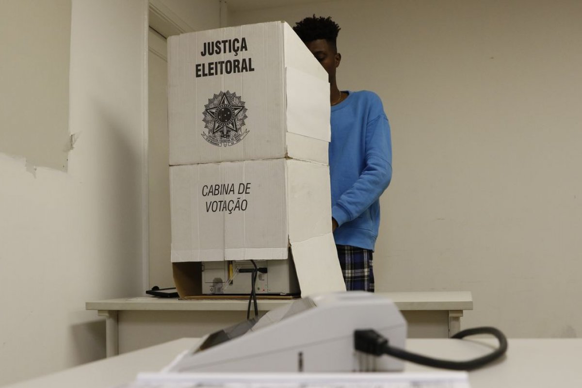 Eleitores baianos que não votaram no domingo (2) terão até 60 dias para justificar a ausência