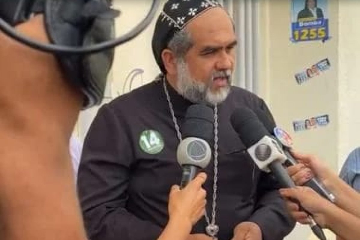 Padre Kelmon só recebeu um voto na seção onde votou, em Salvador