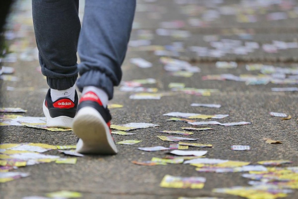 Mais de 130 toneladas de lixo são recolhidas em Salvador após as eleições deste domingo (2)