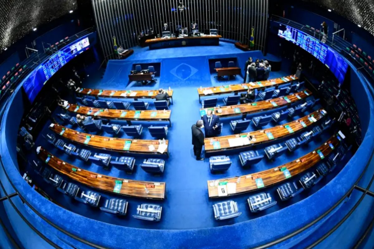 Apenas seis negros e dois indígenas foram eleitos para o Senado