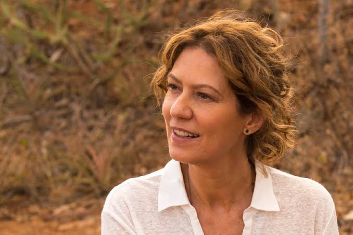 “Não vamos deixar um tirano no poder”, diz Patrícia Pillar ao declarar voto em Lula no segundo turno