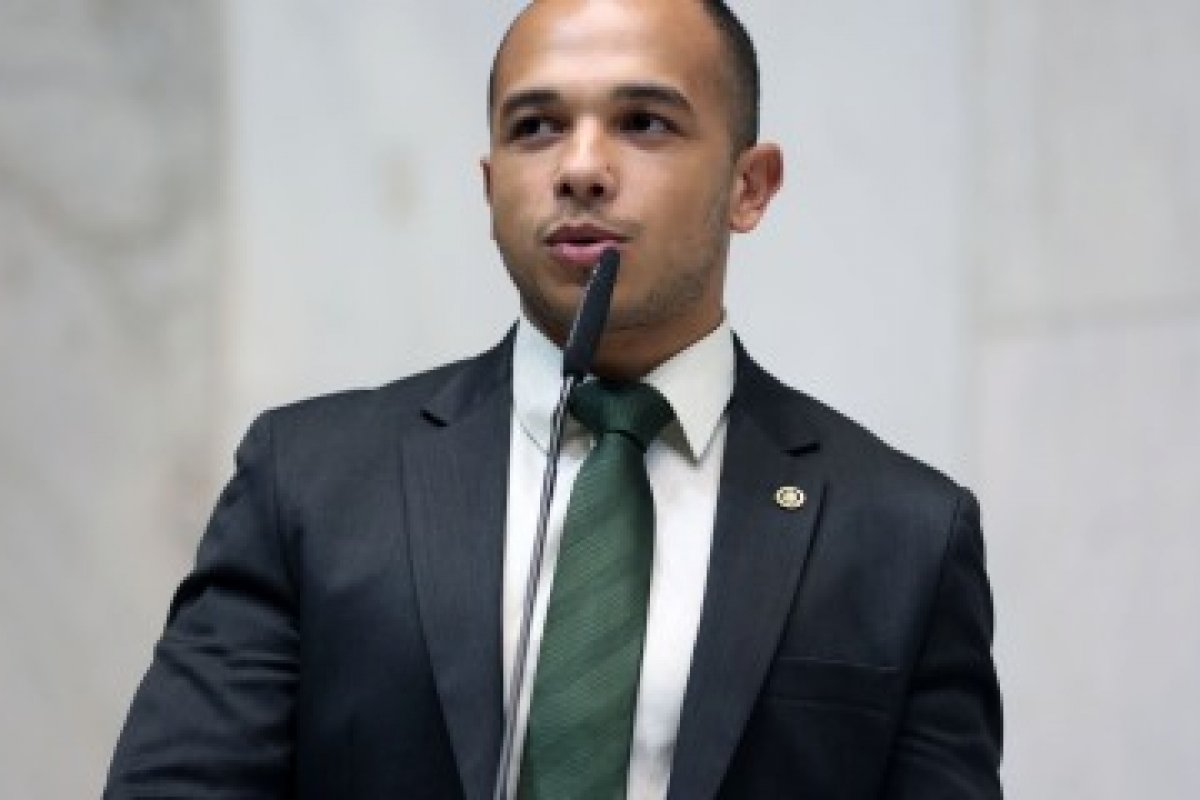 Conselho de Ética da Alesp define nesta quarta (5) futuro de Douglas Garcia, acusado de agredir jornalista