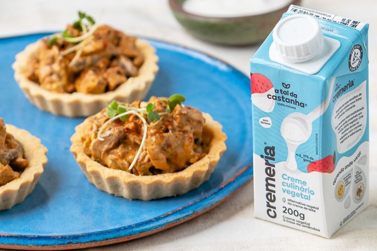 Que tal um Quiche vegano com recheio de cogumelos e carne vegetal?