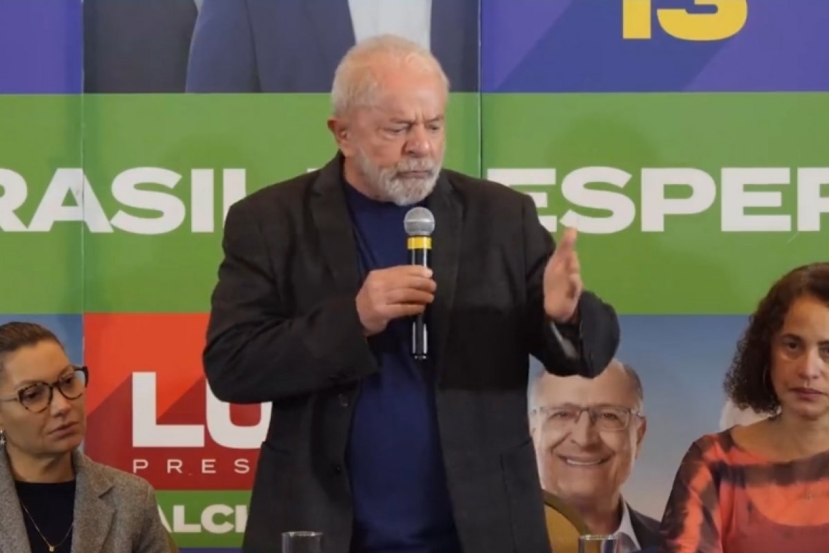 Vídeo: Vantagem sobre Bolsonaro será 'amplamente aumentada' no 2° turno, diz Lula