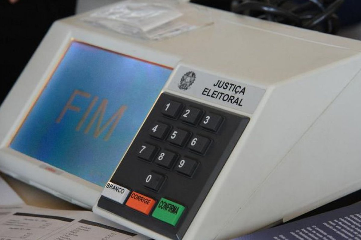 Após atraso no Amazonas, TSE conclui 100% da contagem de votos