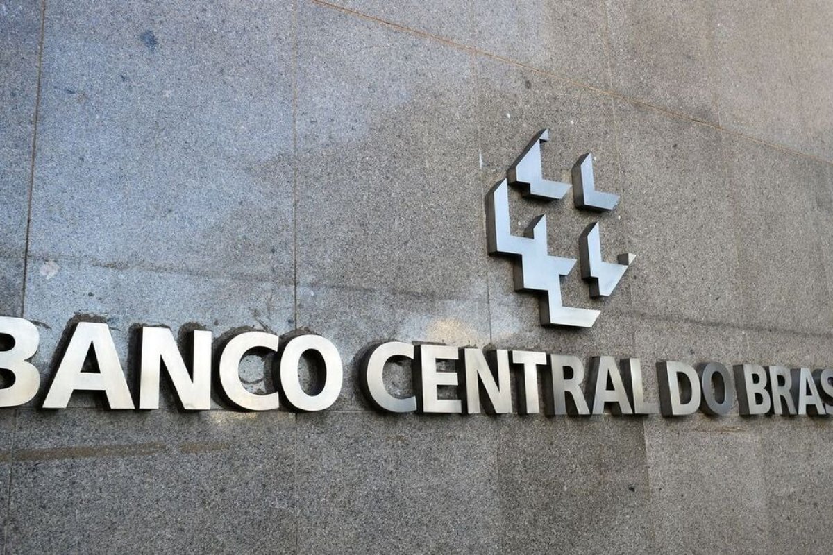 Emissões de títulos no Brasil equivalem a 135% do PIB, diz BC
