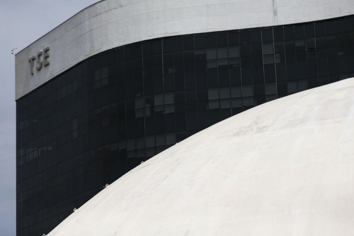 Decisão que removeu notícia falsa sobre Lula e STF terem plano de matar Bolsonaro é mantida pelo TSE