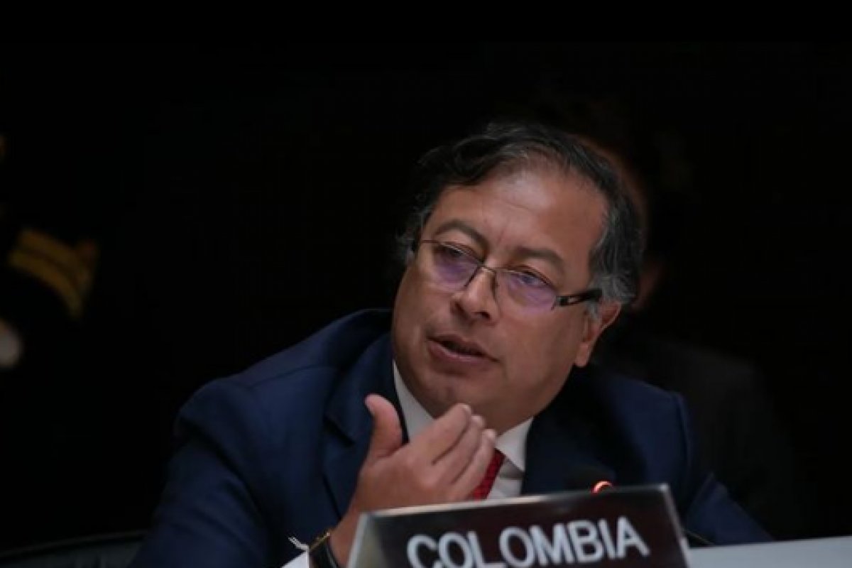 Presidente da Colômbia retoma negociações de paz com o ELN