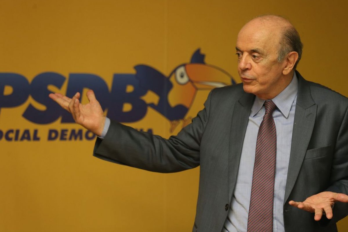 José Serra declara apoio a Lula no segundo turno das eleições