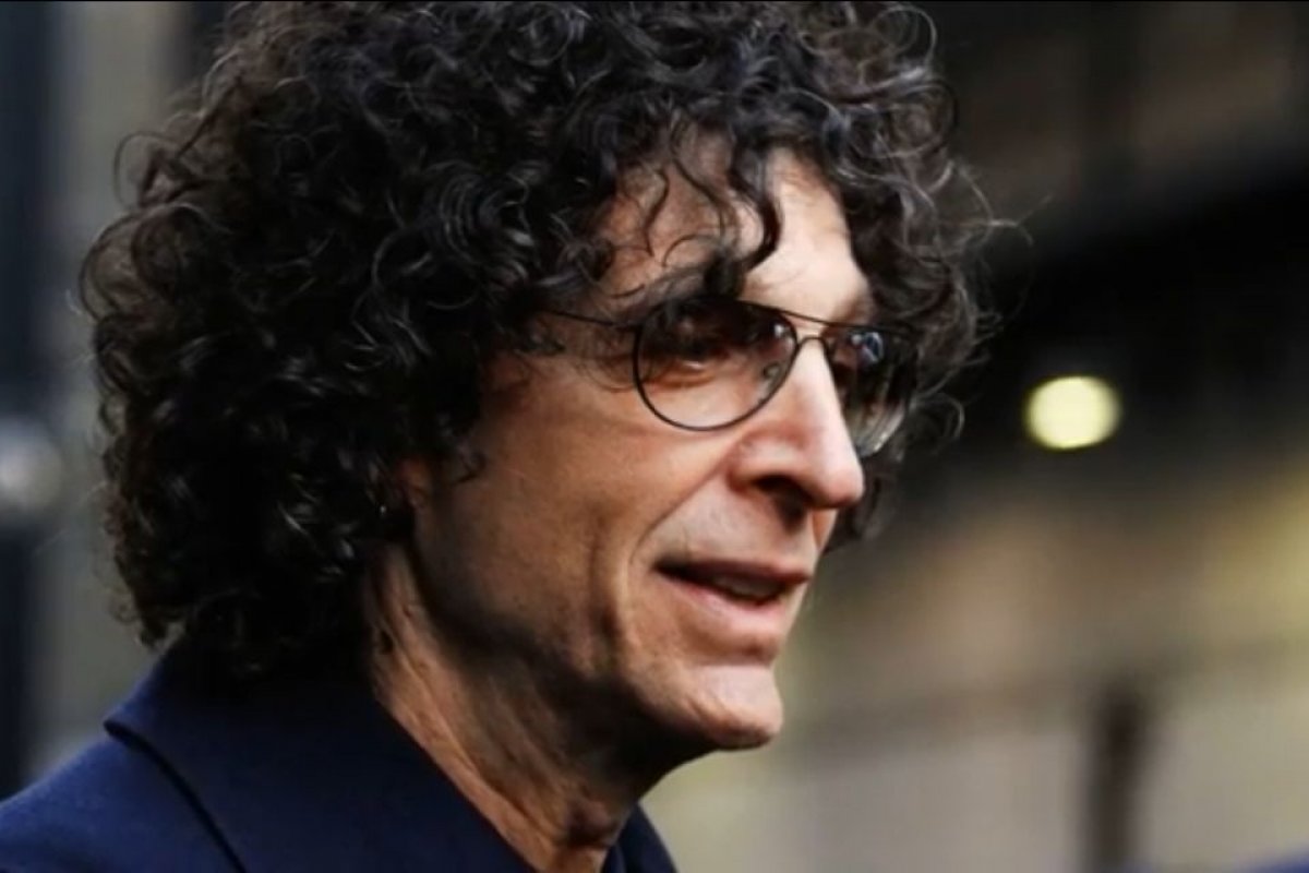 Após dois anos, radialista sai de 'bunker apocalíptico' de R$ 103 milhões