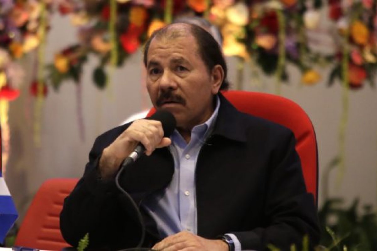 Ditador da Nicarágua declara apoio a Lula na corrida presidencial