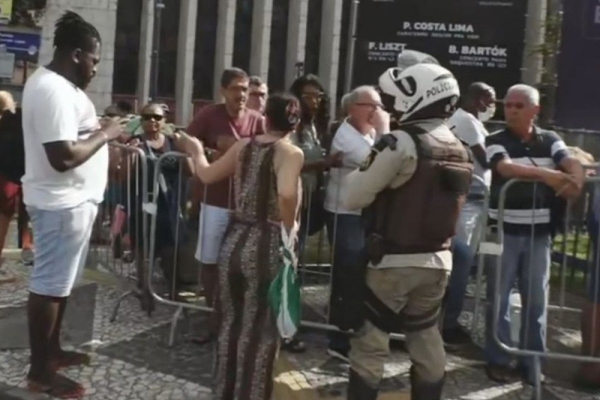 Show extra da cantora Maria Bethânia tem ingressos esgotados em 13 minutos