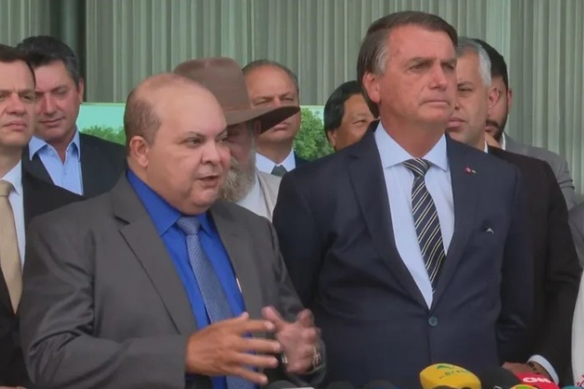 Bolsonaro diz que desentendimentos com Ibaneis são 'coisa do passado'