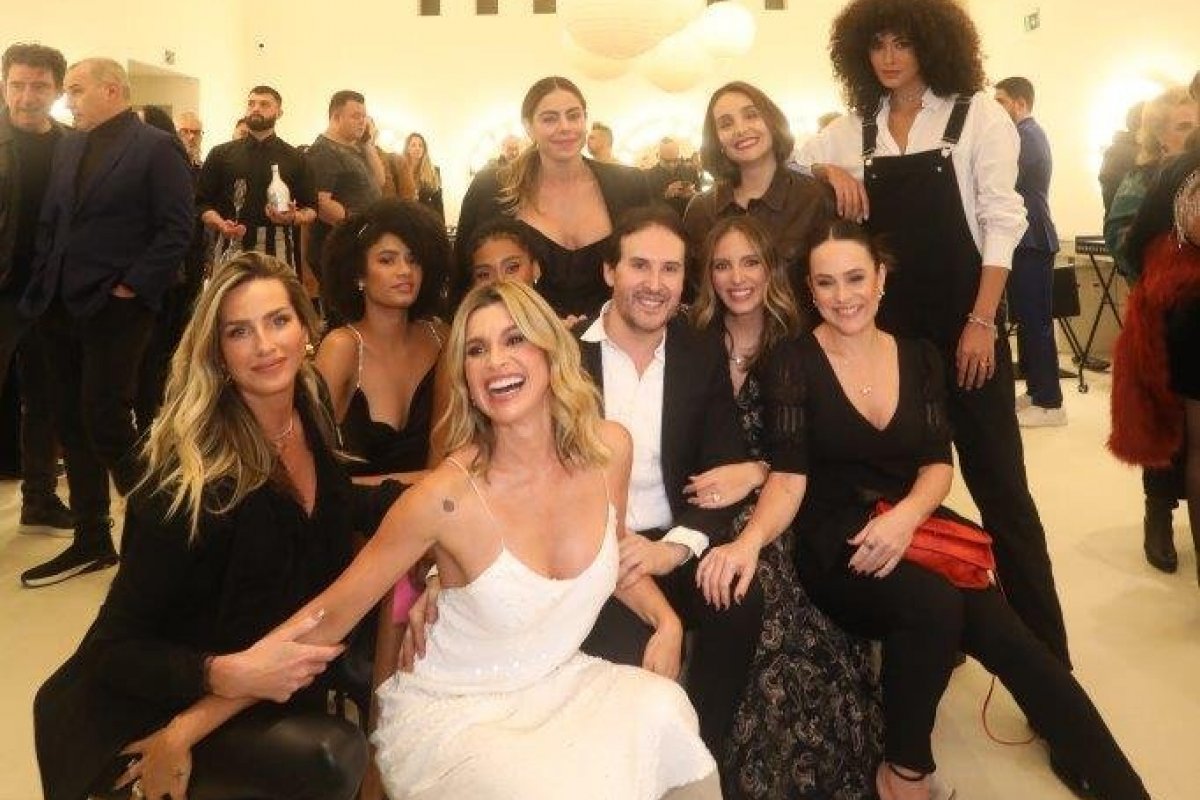 Marcos Proença realiza festa para celebrar a inauguração de seu novo salão em São Paulo!