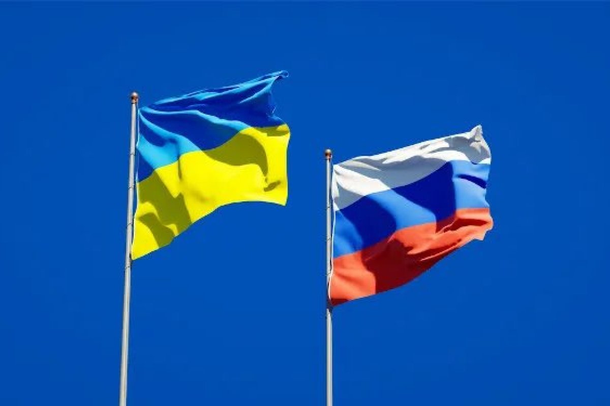 Ucranianos organizam orgia com mais de 15 mil pessoas caso Rússia lance bomba nuclear