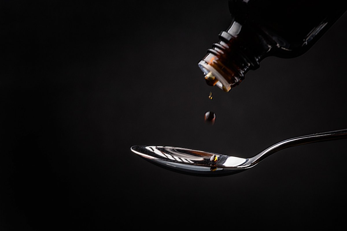 OMS alerta sobre xarope infantil que causou a morte de 66 crianças na Gâmbia