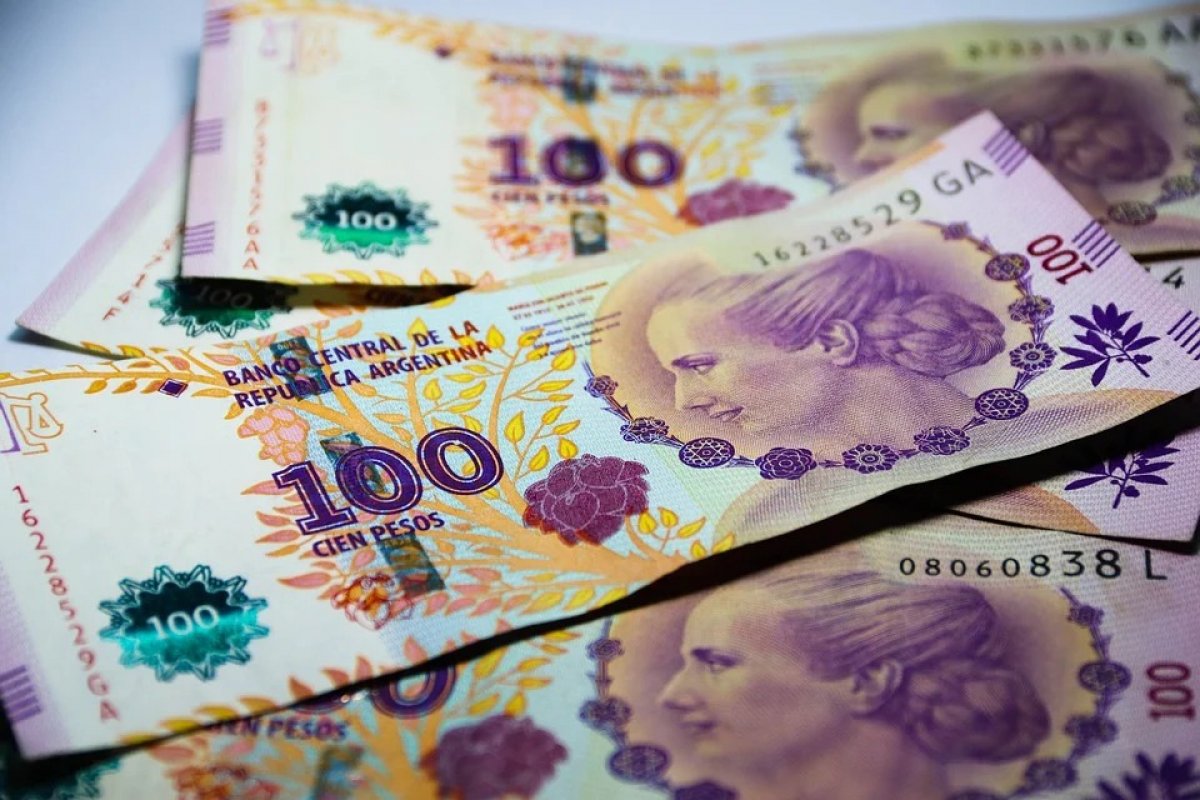 Inflação anual na Argentina deve superar 100% em 2022