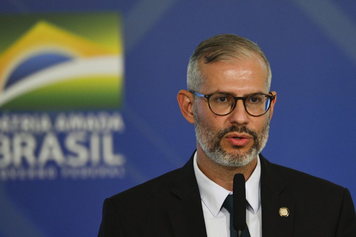 Vídeo: Ministro da Educação anuncia desbloqueio de verbas destinas à educação