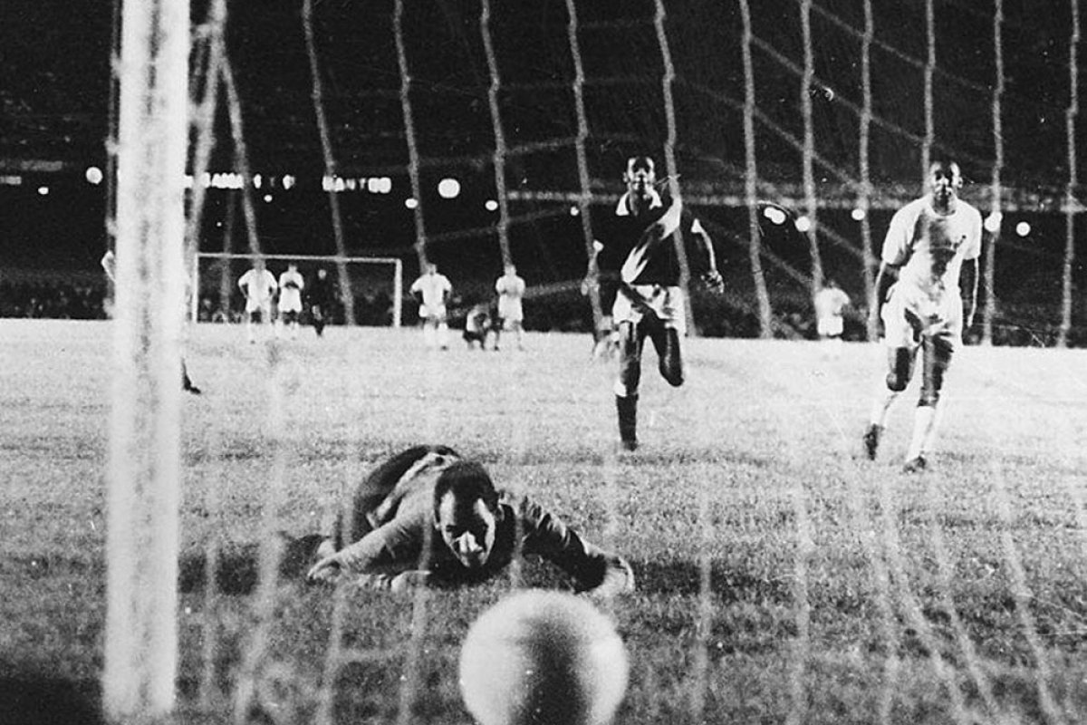 Marcanã prepara homenagem no aniversário dos 50 anos do milésimo gol de Pelé