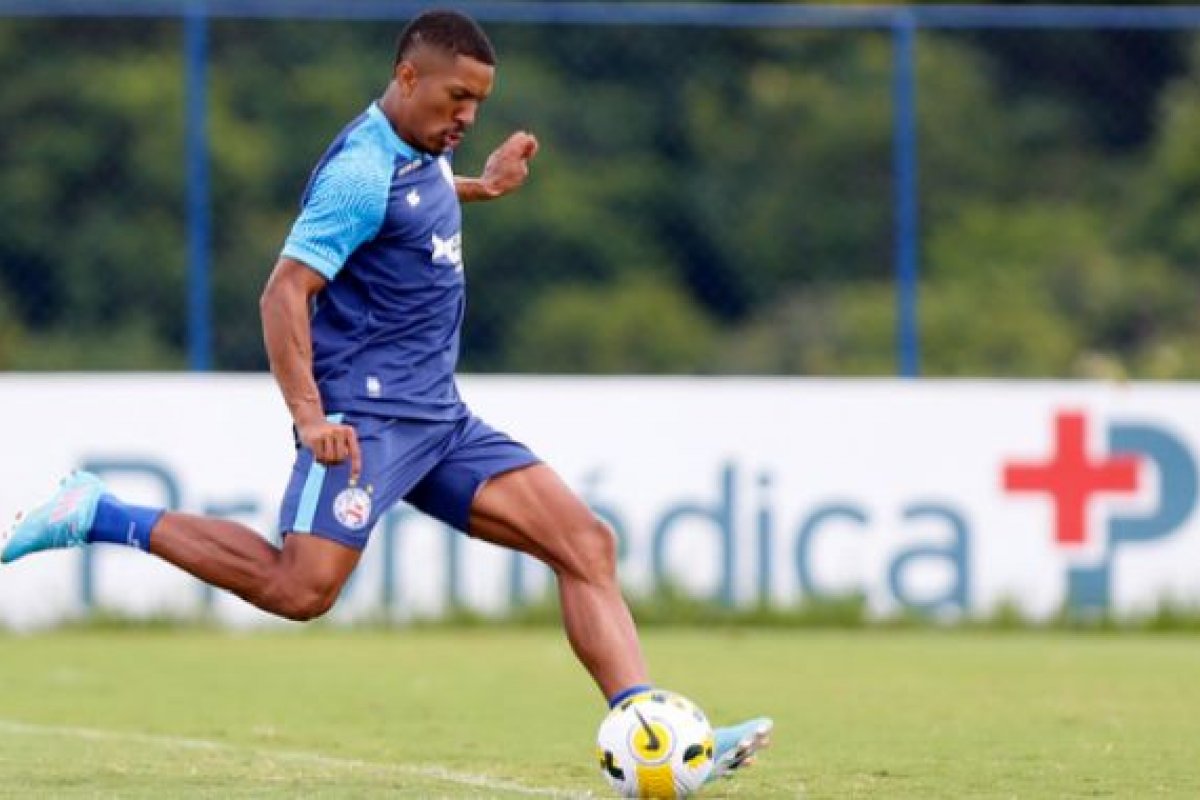 Para por fim ao jejum de triunfos, Bahia recebe Brusque