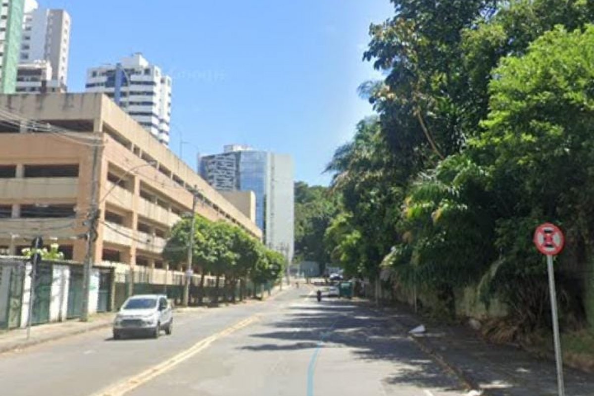 Um segurança particular é morto e outro acaba ferido em tentativa de latrocínio no Itaigara