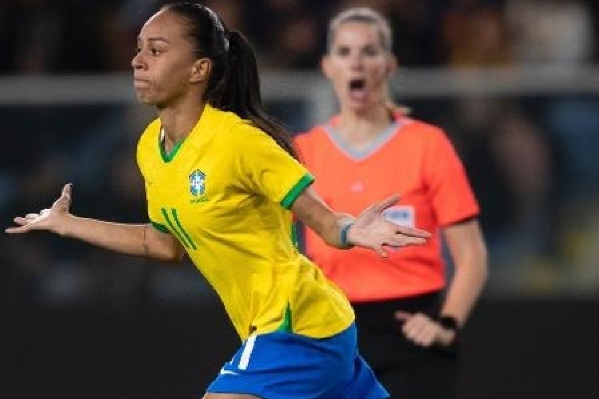Brasil vence Itália em amistoso e chega a 10 vitórias consecutivas