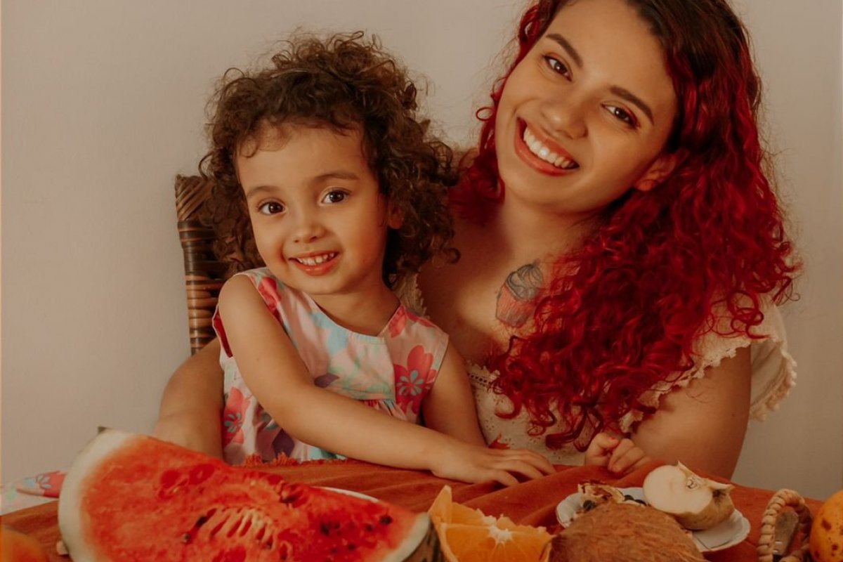 Maternidade e veganismo: o que leva cada vez mais mães e crianças a adotarem hábitos saudáveis e compassivos?